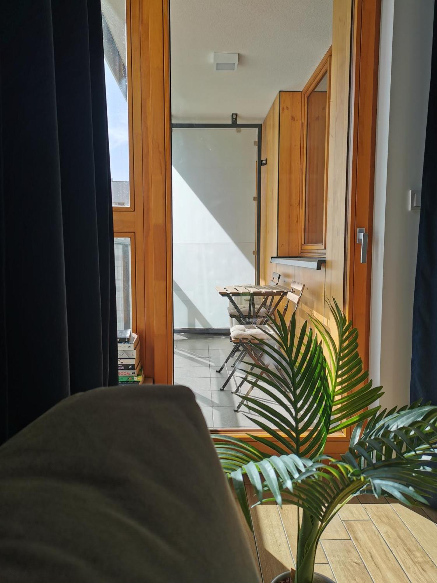 Wola Blue Modern Apartment ワルシャワ エクステリア 写真